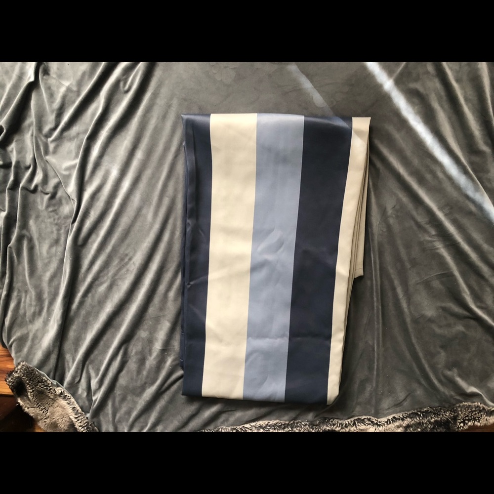 Curtains 2 panels - light blocking. High quality